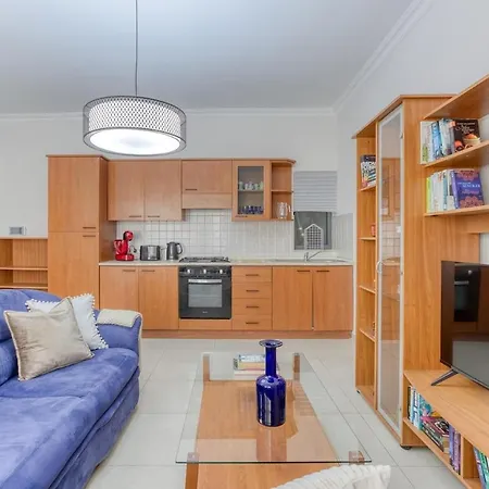 Cosy 2br With Private Balcony In Serene Qawra By 360 Estates Διαμέρισμα *